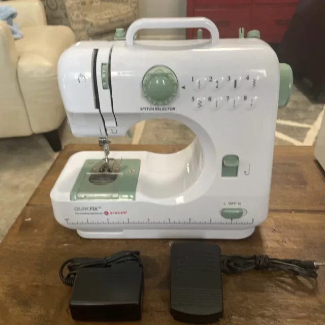 🔥🔥🔥Singer M1500 Sewing Machine - White No Power Supply