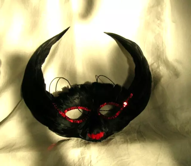 Venezianische Augenmaske mit Federn, Pailletten Damen Oper Maske Ball Fasching