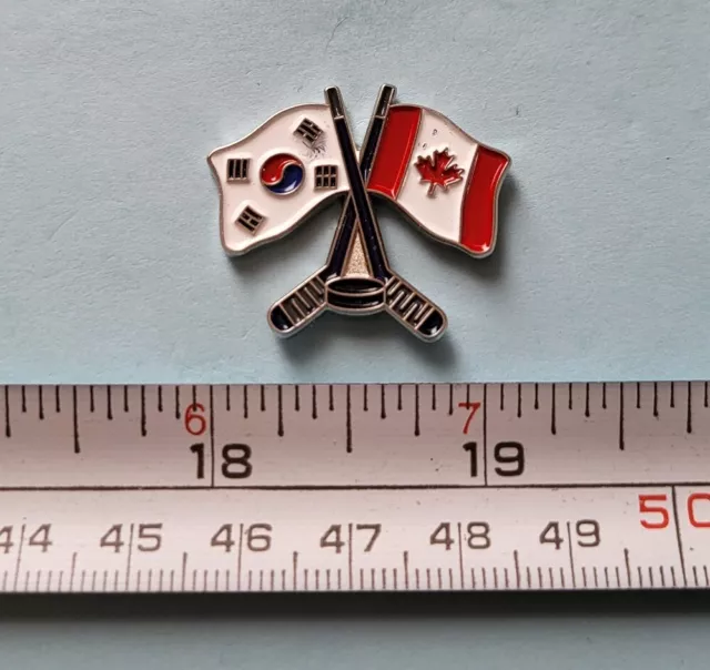 Dual Flag Drapeau South Korea Canada Minor Hockey Mineur Pee Wee ++ Pin # Tt547