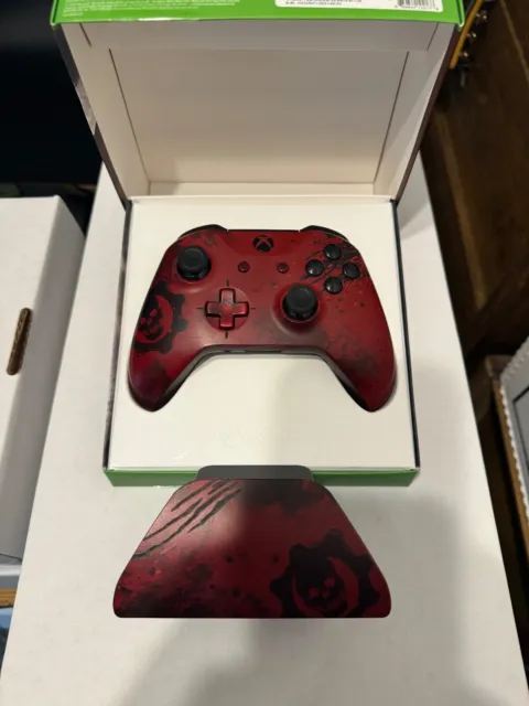 Xbox Wireless Controller & Stand – Gears of War 4 Crimson Omen Limited Edition