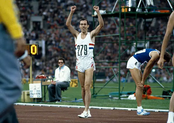 English middle distance runner Steve Ovett raises his hands in the - Old Photo