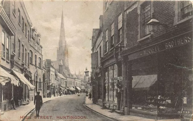 Postcard  Hunts - Huntingdon - High Street - Circa 1904