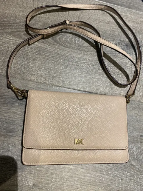 Michael Kors Light Pink Leather Phone Wallet Crossbody Bag Purse 7x4.5”