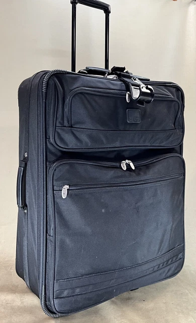 Preowned DAKOTA by Tumi Black Large Trip 28" Upright Wheeled Suitcase