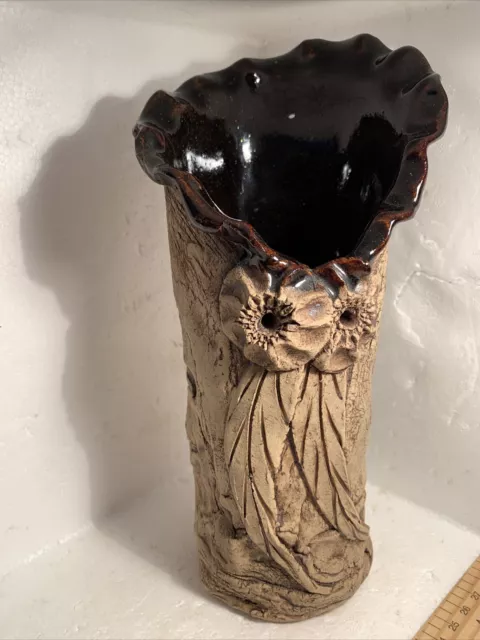 VINTAGE AUSTRALIAN Pottery Vase Gum Nuts Leaves..LOG Glazed Inside.