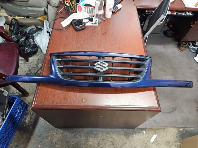 2001-2005 Suzuki XL-7 Grand Vitara Front Upper Grill Grille 1305G OEM DG1