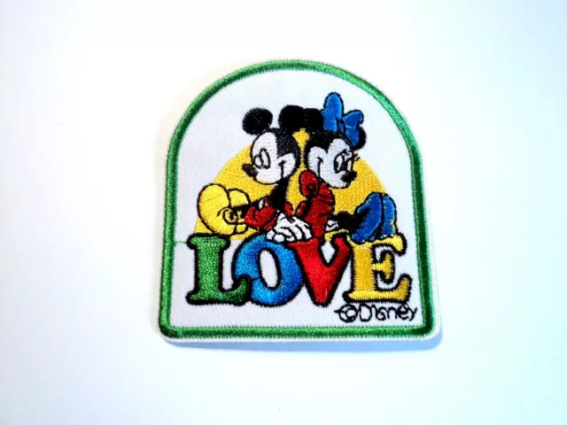 Mickey and Minnie Kissing Iron on Patch Mickey and Minnie -   Mickey  and minnie kissing, Mickey and minnie love, Iron on patches