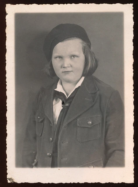 Foto - junge Dame in Uniform ? - ca. 1930er