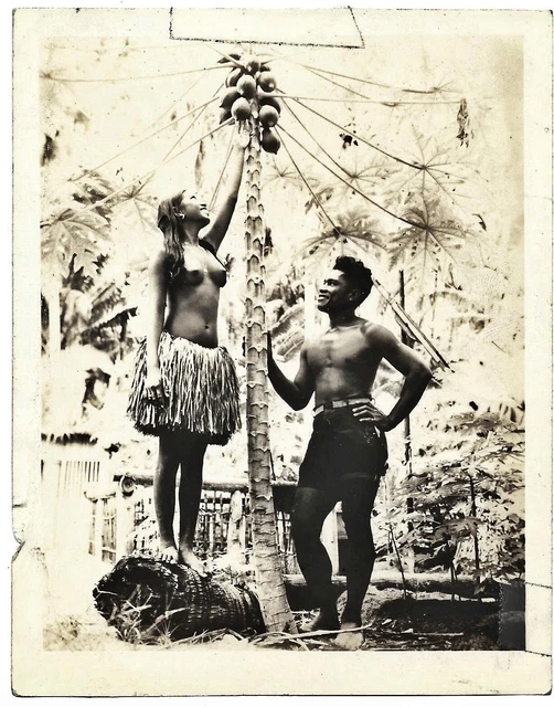 Vintage Old 1940s Photo Pretty Native Hawaiian Woman Girl & Man Palm Tree Fruit