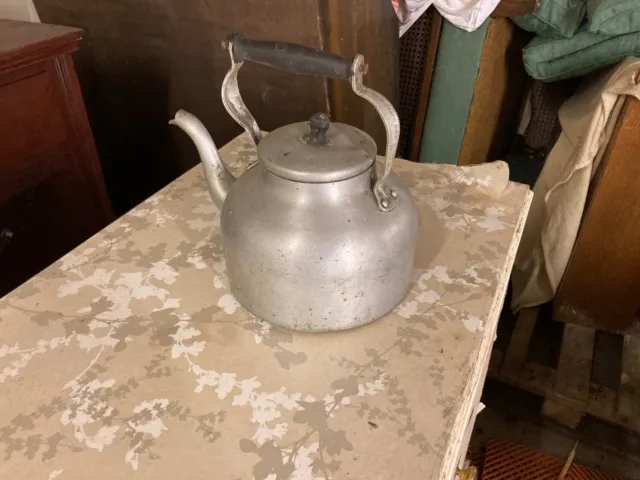 Large aluminium Vintage AGA kettle