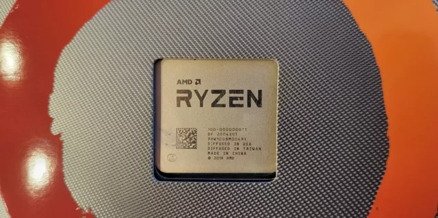 AMD Ryzen 7 3700X Octa-Core Prozessor (100-100000071BOX) mit Kühler in OVP