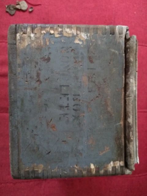 Ancienne caisse à munition en métal kaki - Armée Française - Collection