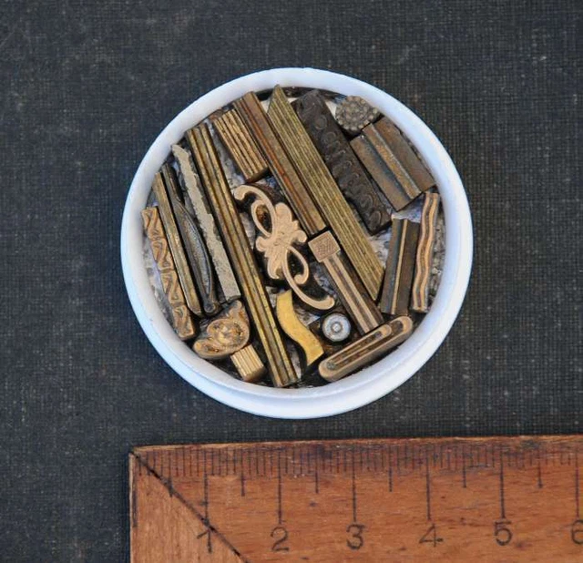 Lot De 3 Anciens Outils De Finition Dorure – Roulettes Laiton Et Boîte Bois
