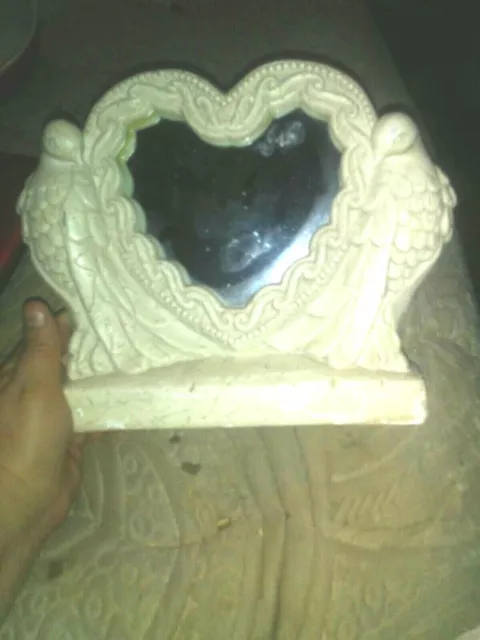 6 Inch Heart-shaped Mirror With Two Doves Beside It On A Resin Stand