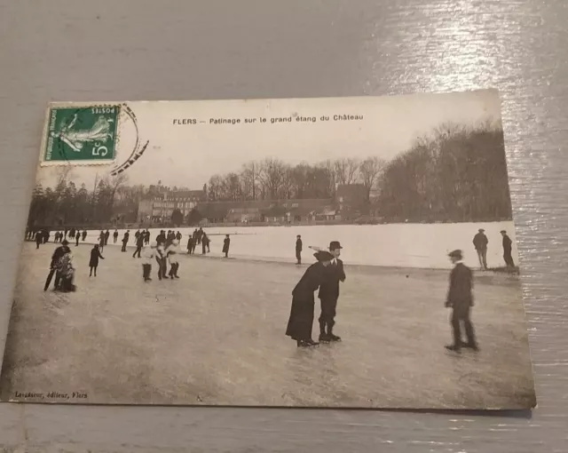 CPA Flers Orne patinage sur le grand étang du château 1904 animée