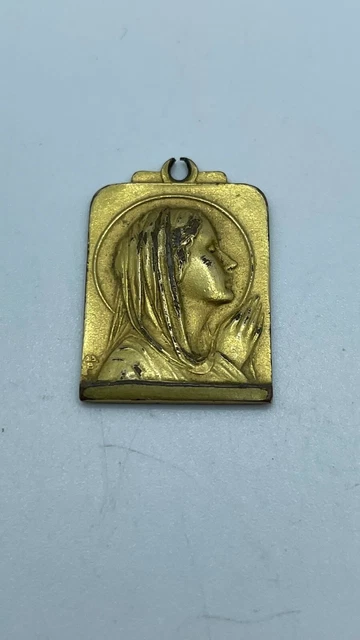 Médaille religieuse ancienne victorienne Vierge Marie signée