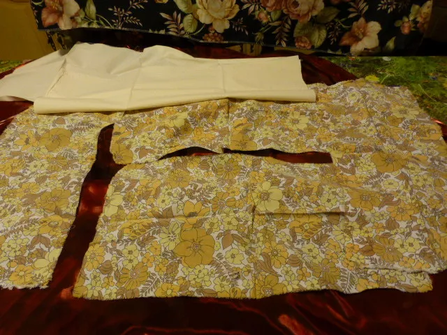 lot=tissus les fleurs beiges vintage et le beige uni loisirs créatifs couture