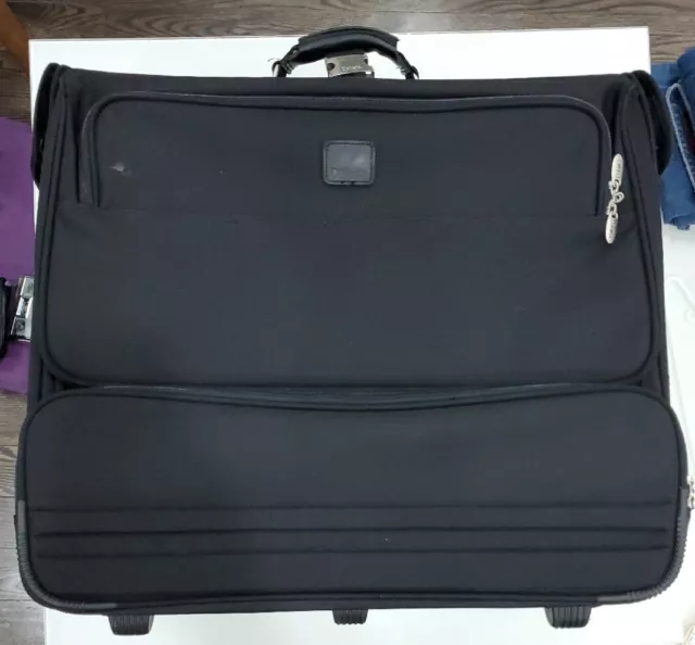 Preowned DAKOTA by Tumi Black Large 24" Wheeled Garment Bag Wardrobe Suitcase