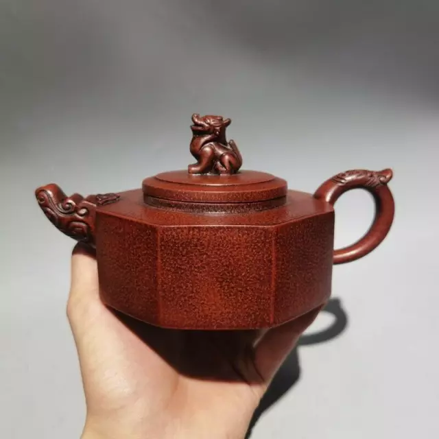 China Yixing Zisha Clay Teapot Handmade Dragon Lid Purple Sand Teapot Decoration