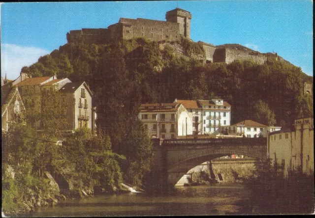 65 - cpsm - LOURDES - Le château fort et le pont St Michel