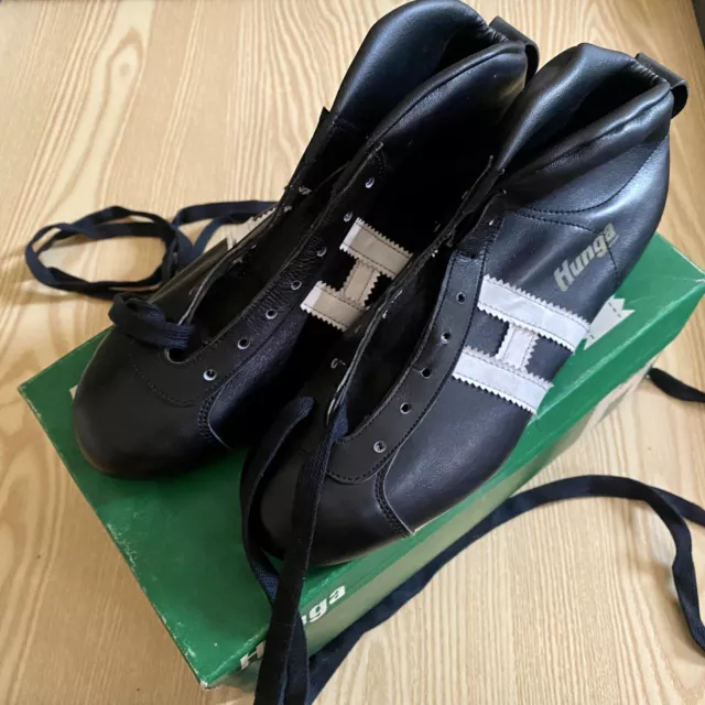 Chaussures de Sport / Rugby HUNGA  vintage Pointure 41 - Neuves / Hungaria