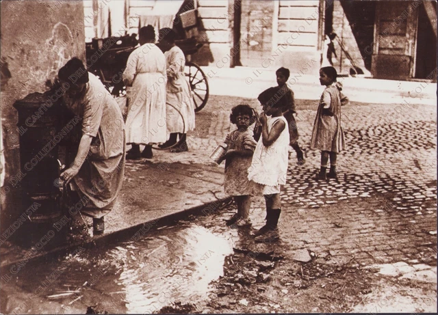 1900c ROMA Donne alla fontanella RISTAMPA Fotografia
