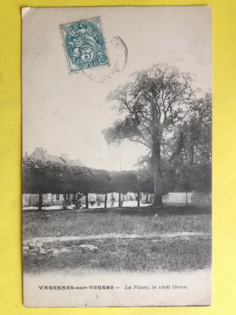 cpa rare FRANCE 77 - VARENNES sur YERRES La Place le VIEIL ORME ARBRE TREE TREE