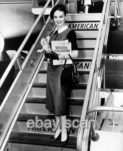 Natalie Wood Boards American Airlines Flight    8X10 Photo