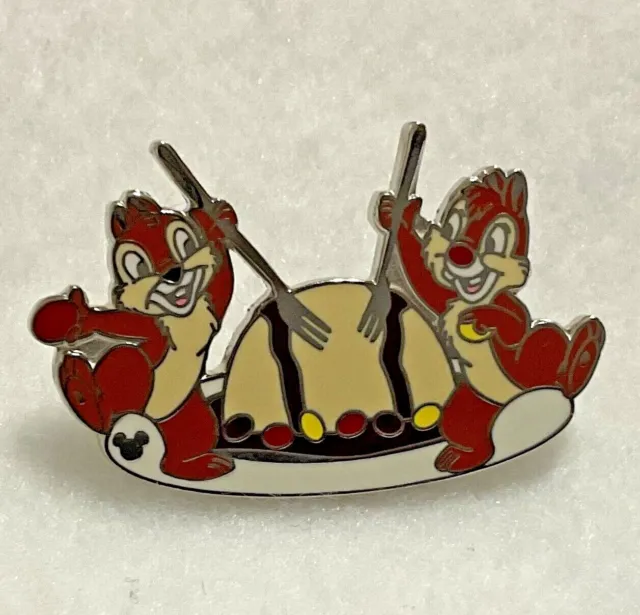 DISNEY WDW Cast Lanyard Collection 4 - Chip & Dale w/Food Zebra Dome #43373