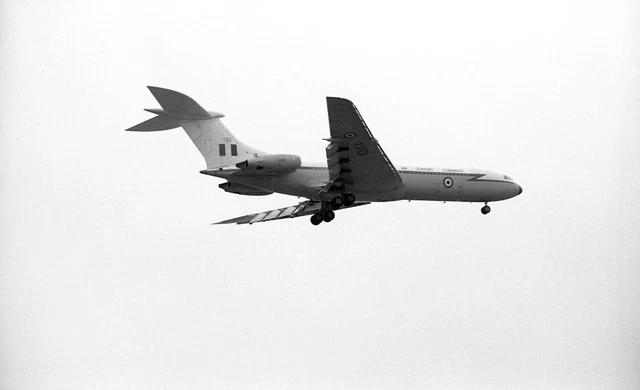 10 Sqn, Vickers VC10 C.1, XV101 at RAF Finningley, 16 Sep 1967 - B&W Neg_6166