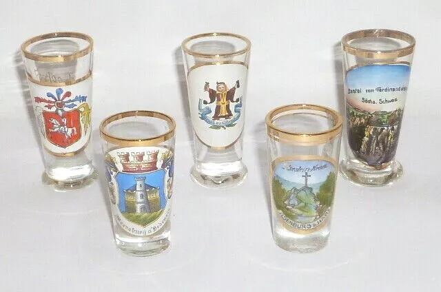 5 alte kleine Gläser Schnapsgläser Andenkenglas Andenken Souvenir Glas Emaille ?