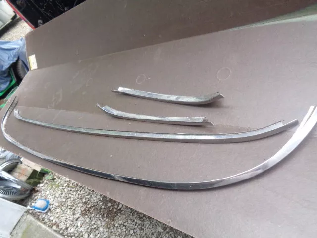 1960 1961 1962 1963 1964 Corvair Monza 2 Door Post Windshield Trim Moulding