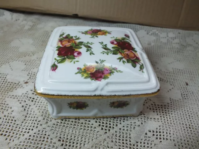 Royal Albert bone china square trinket box. Old country Roses.