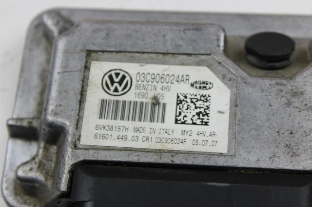 ORIGINAL VOLKSWAGEN ENGINE control unit ECU 03C906024AR £56.10 ...