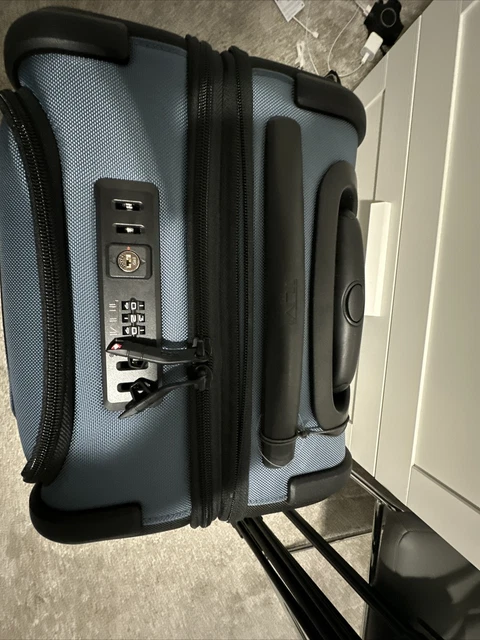 TUMI Alpha 3 Continental Dual Access Carry On 4 Wheel Expandable Travel Bag Blue 2