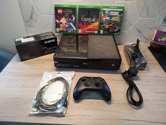 Xbox One Home Console -Piano Black.Great Condition With Controller And Games.