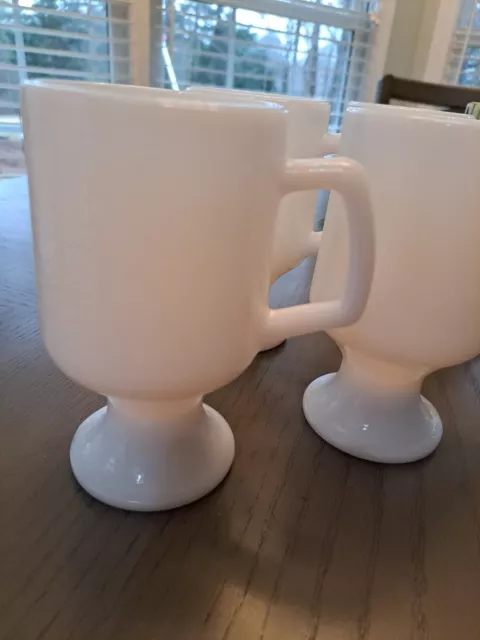 Vintage  White Milk Glass 8 Oz Coffee / Tea Mug set of Four(4)