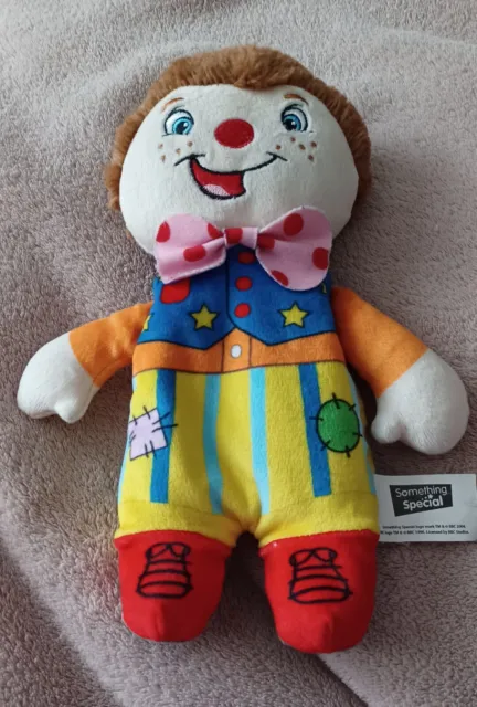 C Beebies Mr Tumble Something Special Supersoft Sensory Toy With Beanie Body