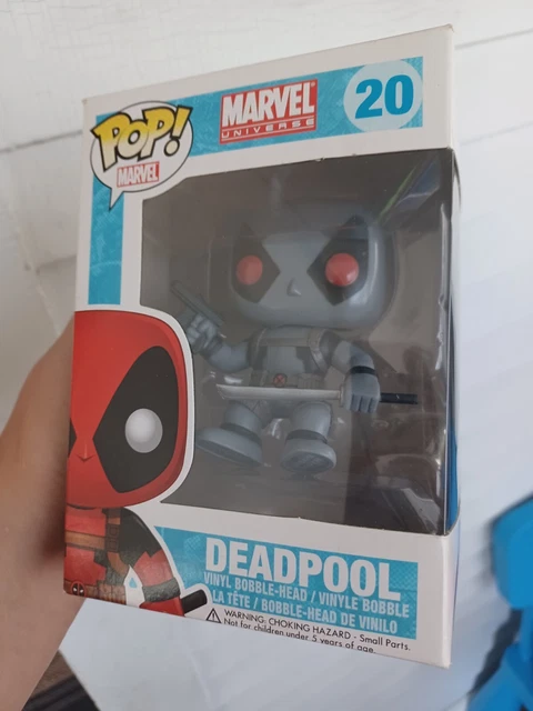 Funko Pop Marvel 20 DEADPOOL Vinyl Figure Hot Topic Exclusive