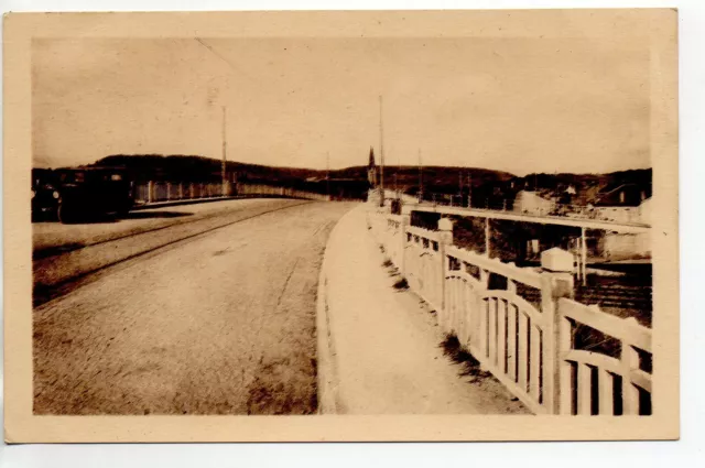 NEUVES MAISONS - Meurthe et Moselle - CPA 54 - le nouveau pont et voiture