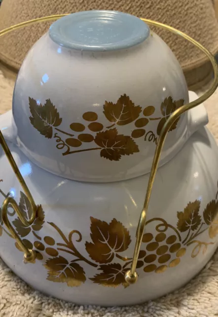 Vintage Pyrex GOLDEN GRAPES Chip & Dip Set 1961 Delphite Blue W/Metal Bracket Vintage Pyrex GOLDEN GRAPES Chip & Dip Set 1961 Delphite Blue W/Metal Bracket