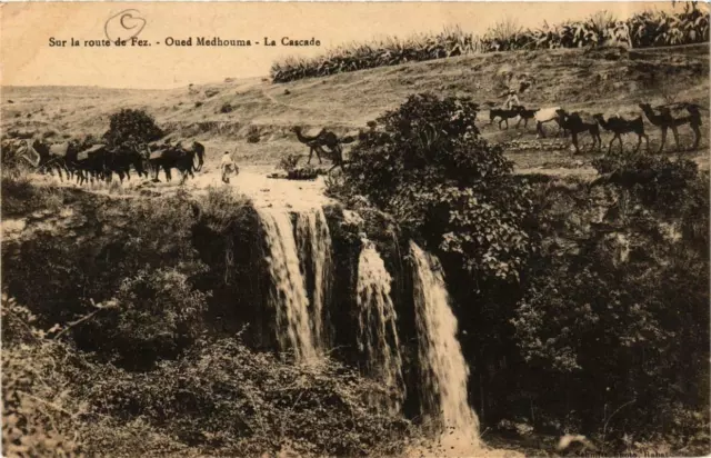 CPA AK Sur la route de FEZ Oued Medhouma La Cascade MAROC (720353)