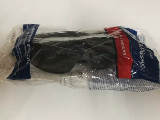 SMITH & WESSON Elite Safety Eyewear Glasses 21303 Smoke Lens/Black Frame NEW