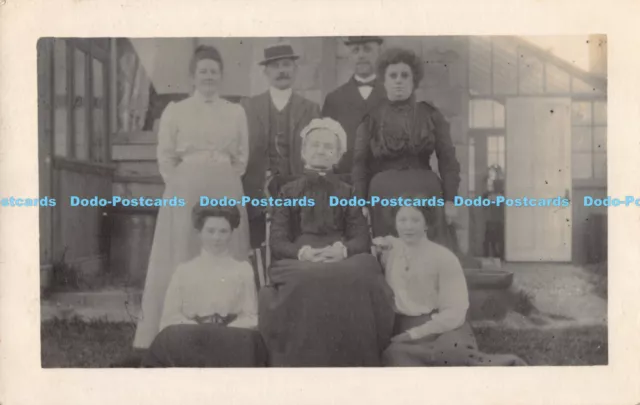 R183163 Old Family Photo. Group of peoples. Postcard