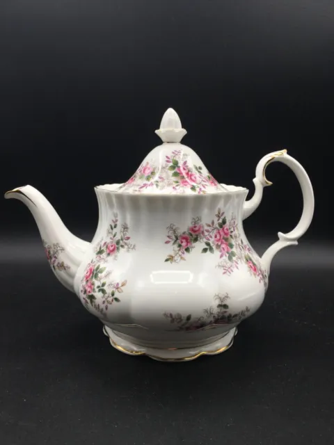 Royal Albert Lavender Rose Large Cup Teapot Bone China England