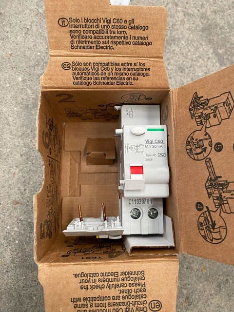 Interruttore Differenziale Schneider Electric IID - 4P, 63A, 300mA, Tipo A, Bianco