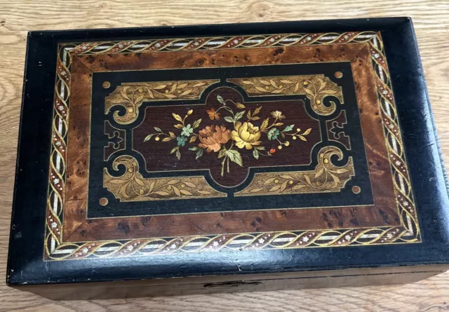 Antique Jewellery / Vanity Box With Lift-out Tray And Hand Painted Lid