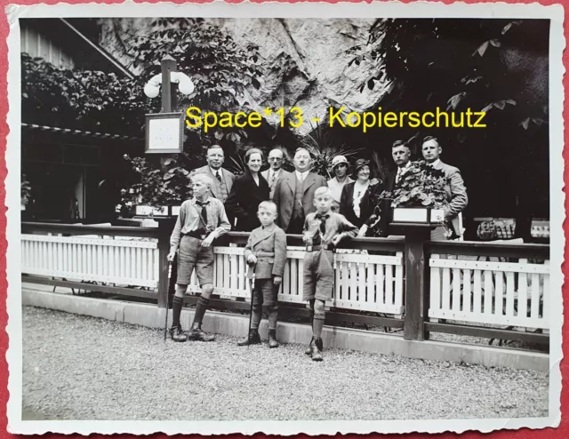 Foto junge Pimpfe mit Wanderstock & Familie Portrait wk2 Deutsche Jugend Uniform