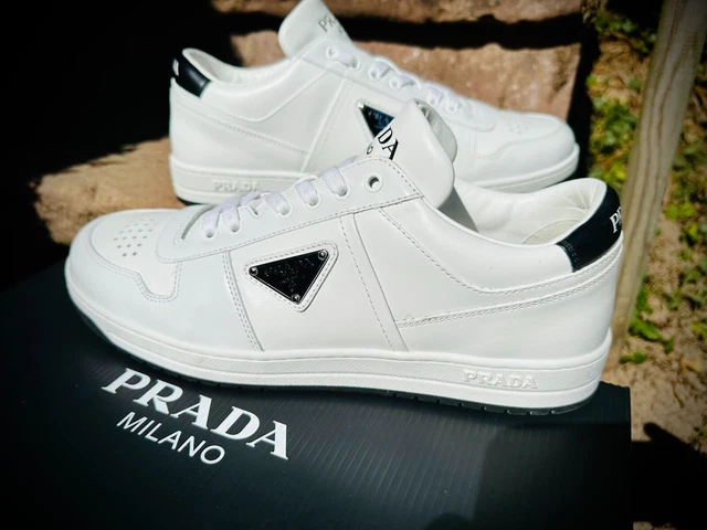 Prada basket homme - sneakers - Model Downtown en cuir verni blanches -