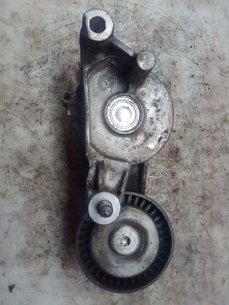 03G903315A galet tendeur pour AUDI A3 2.0 TDI 16V 2003 155234